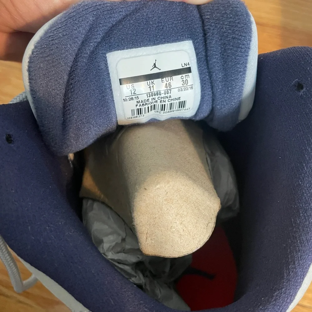 Air Jordan 12 Retro. - Picture 6 of 8